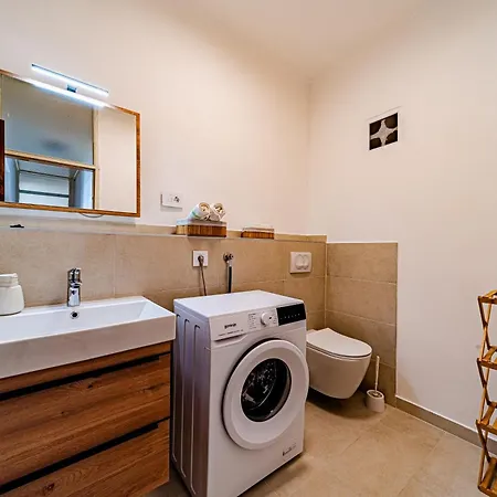 Bisko Apartman *