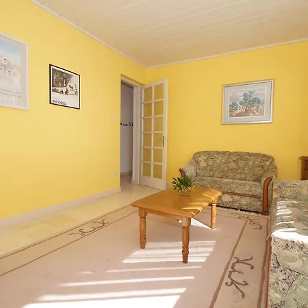 Bisko Apartment