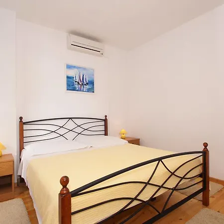 Bisko Apartment